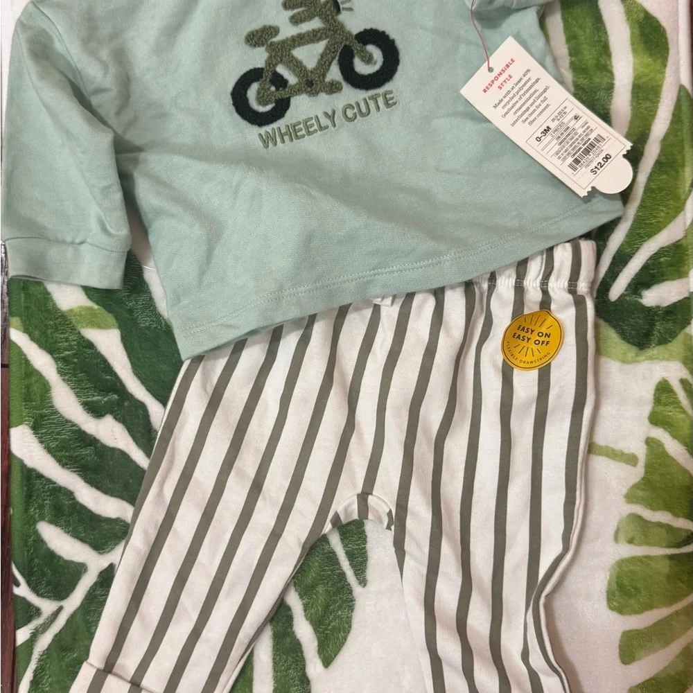 Carter's Baby Clothing Set with Green, Beige, Gray, and Blue Designs - Picture 2 of 6
